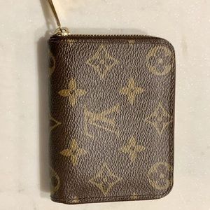 ✨Louis Vuitton Zippy Coin Purse✨